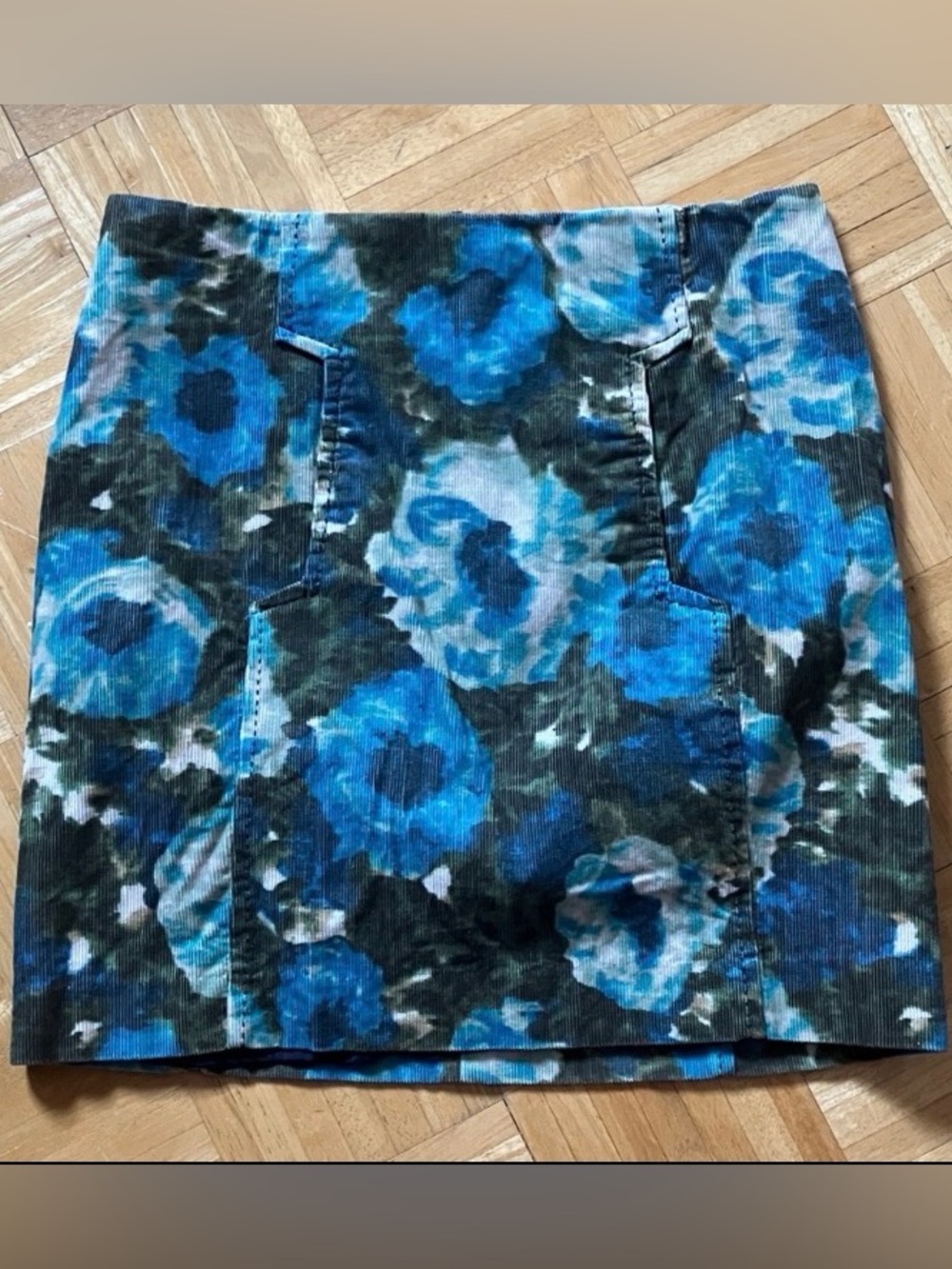 Anthropologie Postmark Calabria floral skirt size 12 runs small